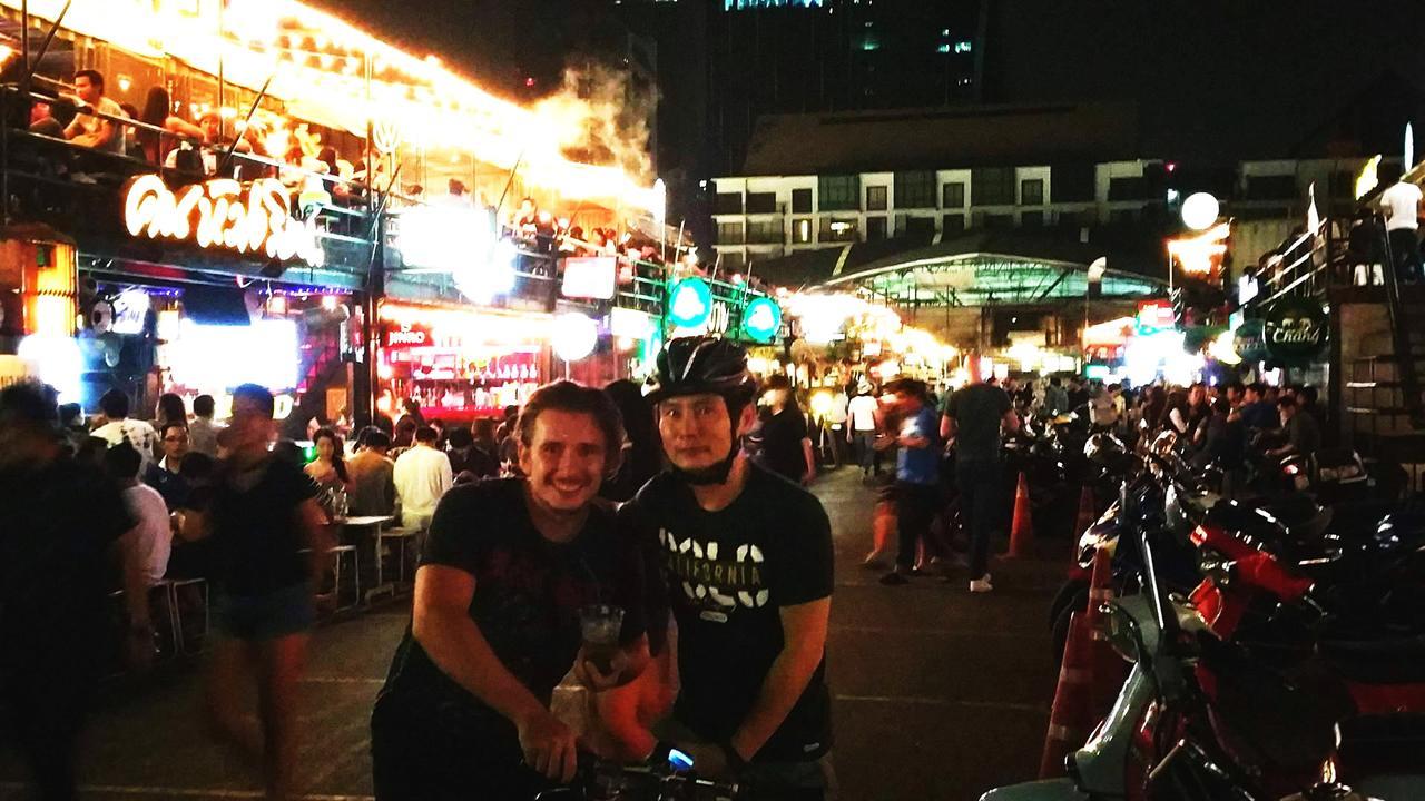 Nexchange Hostel Bangkok Bagian luar foto