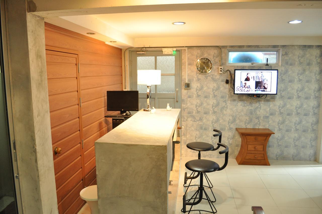 Nexchange Hostel Bangkok Bagian luar foto