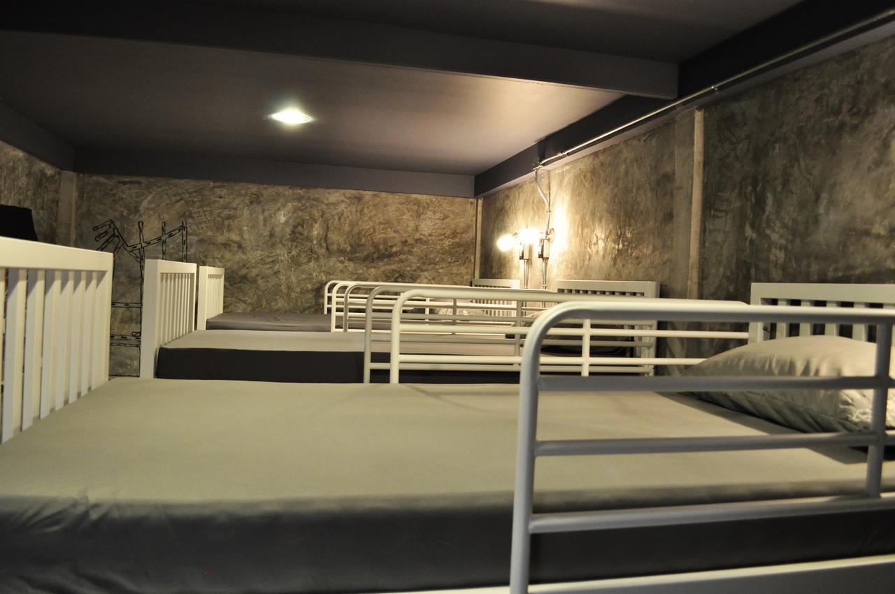 Nexchange Hostel Bangkok Bagian luar foto